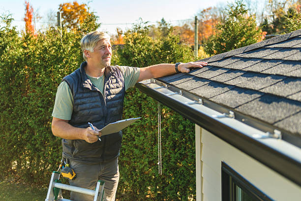 Professional Flat Roof Repair technician working in Three Rivers, CA